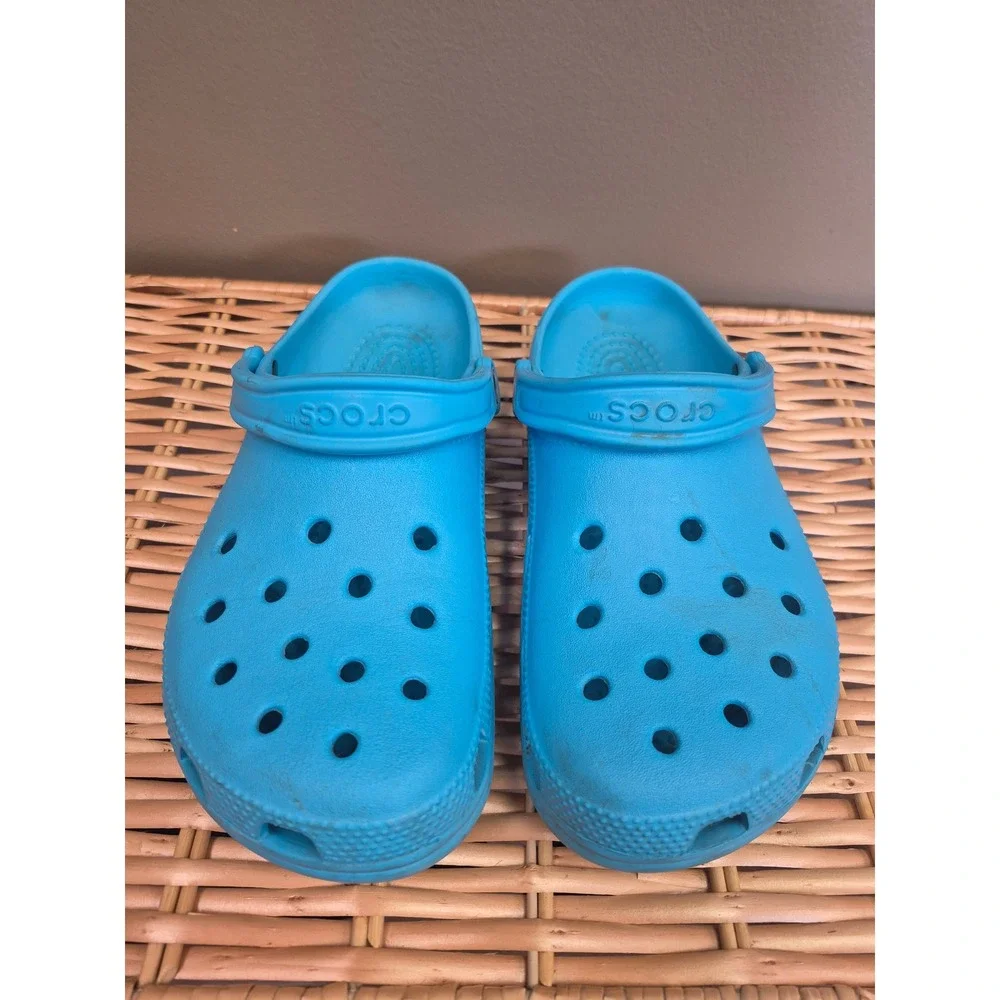 Crocs Size M9 W11 Classic Clogs Blue Aqua Unisex Slip On Water Shoes Comfort